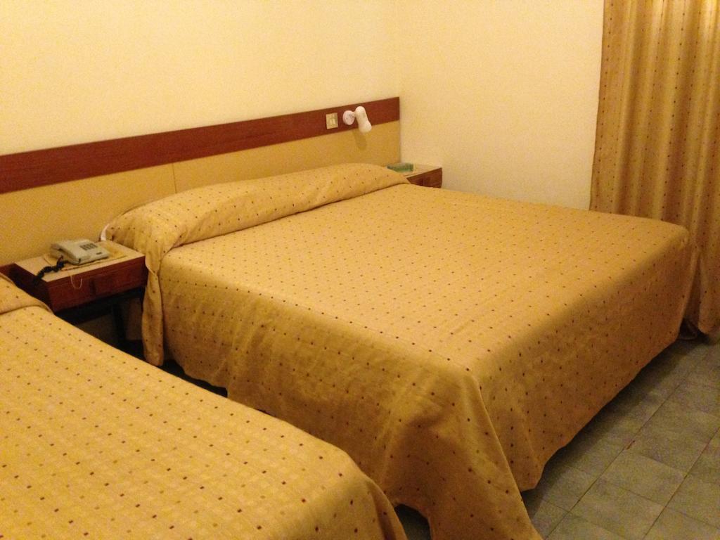 Villa Diana - Beach & Rooms อีสเกีย ภายนอก รูปภาพ