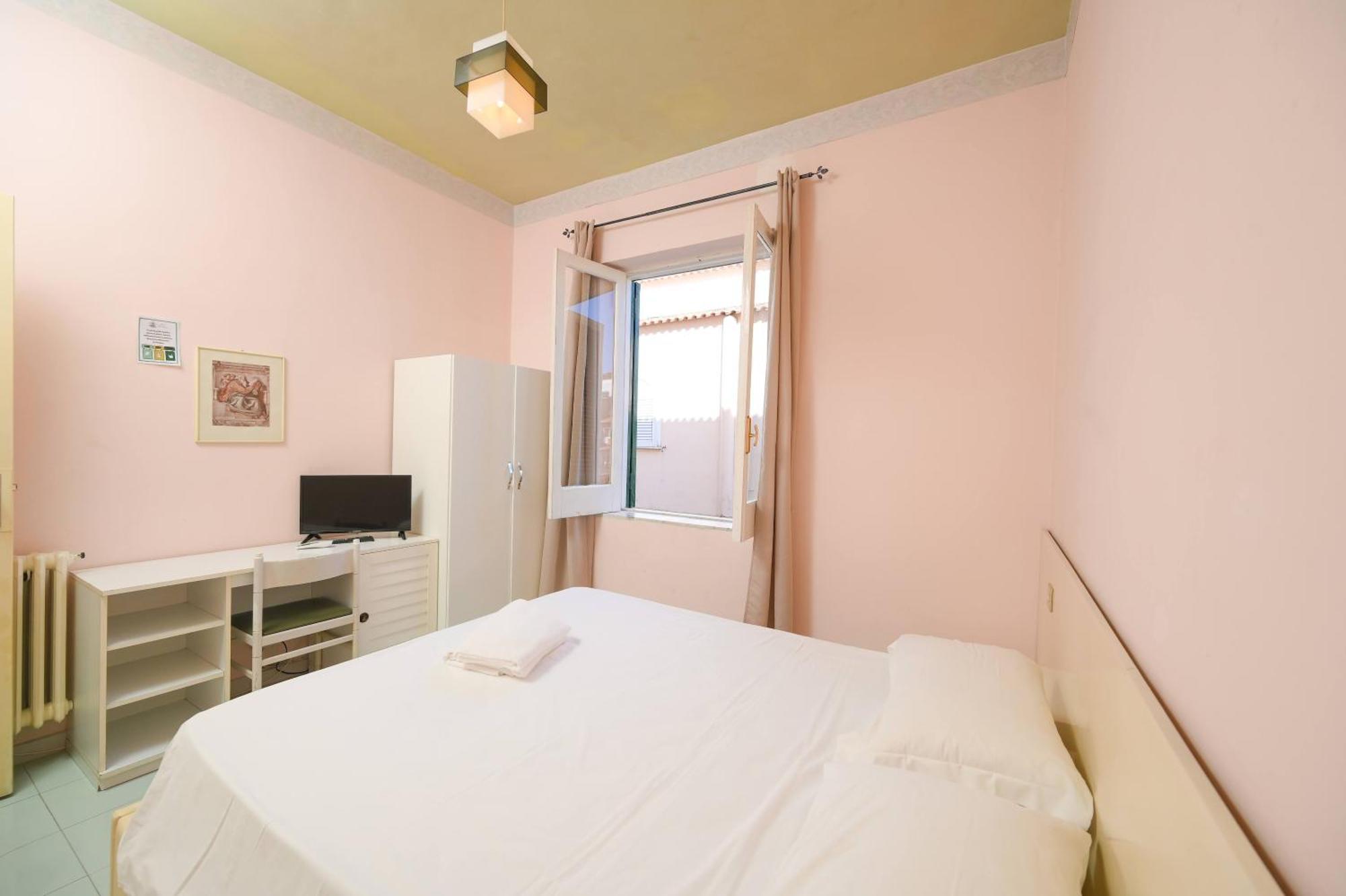 Villa Diana - Beach & Rooms อีสเกีย ภายนอก รูปภาพ