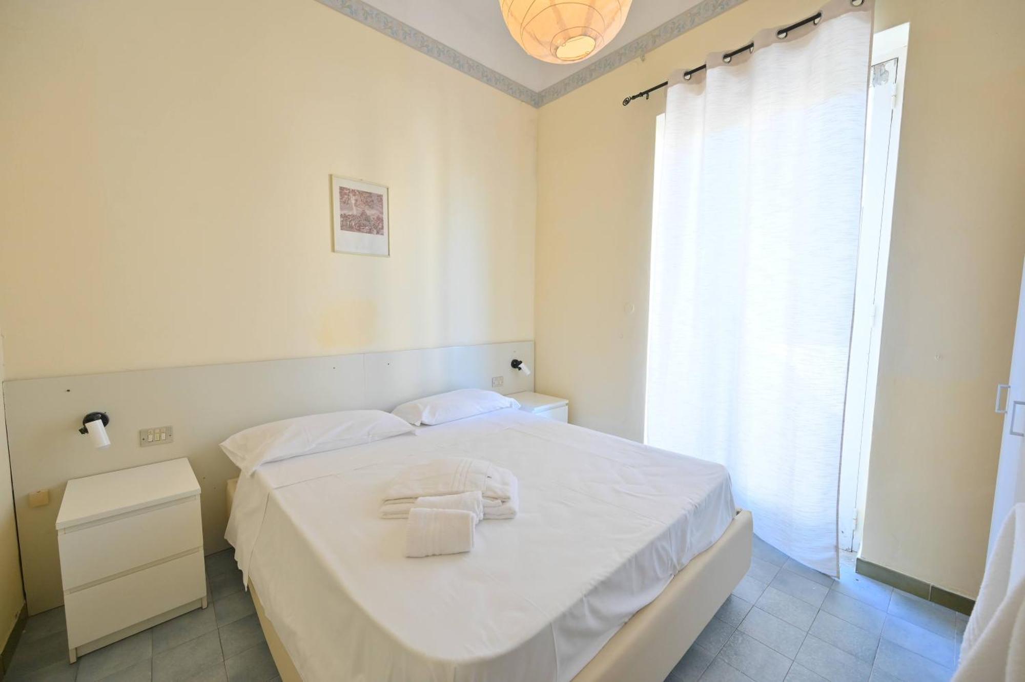 Villa Diana - Beach & Rooms อีสเกีย ภายนอก รูปภาพ