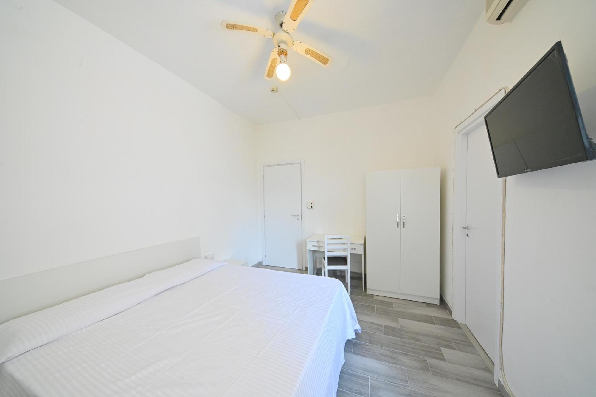 Villa Diana - Beach & Rooms อีสเกีย ภายนอก รูปภาพ