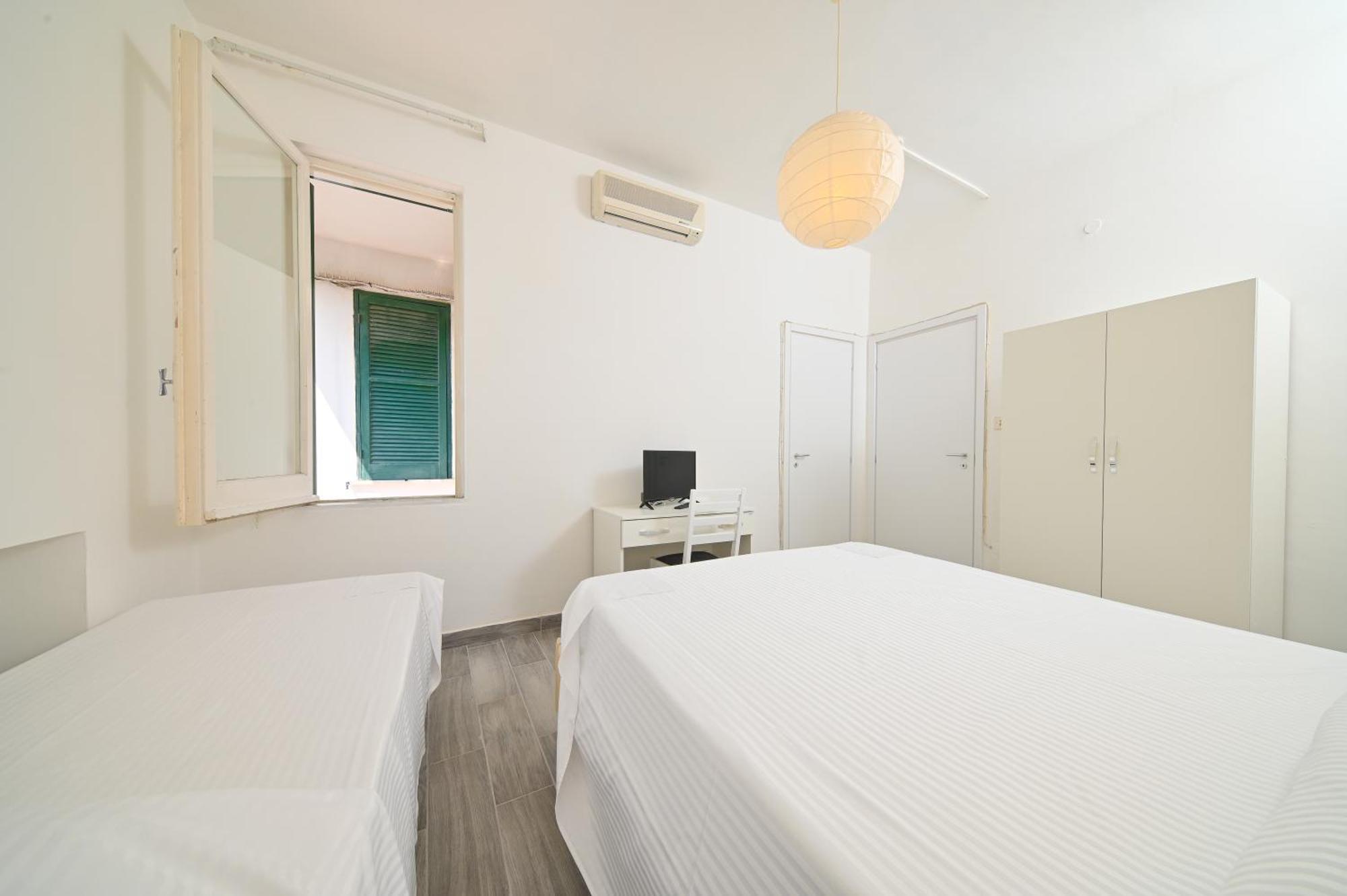 Villa Diana - Beach & Rooms อีสเกีย ภายนอก รูปภาพ