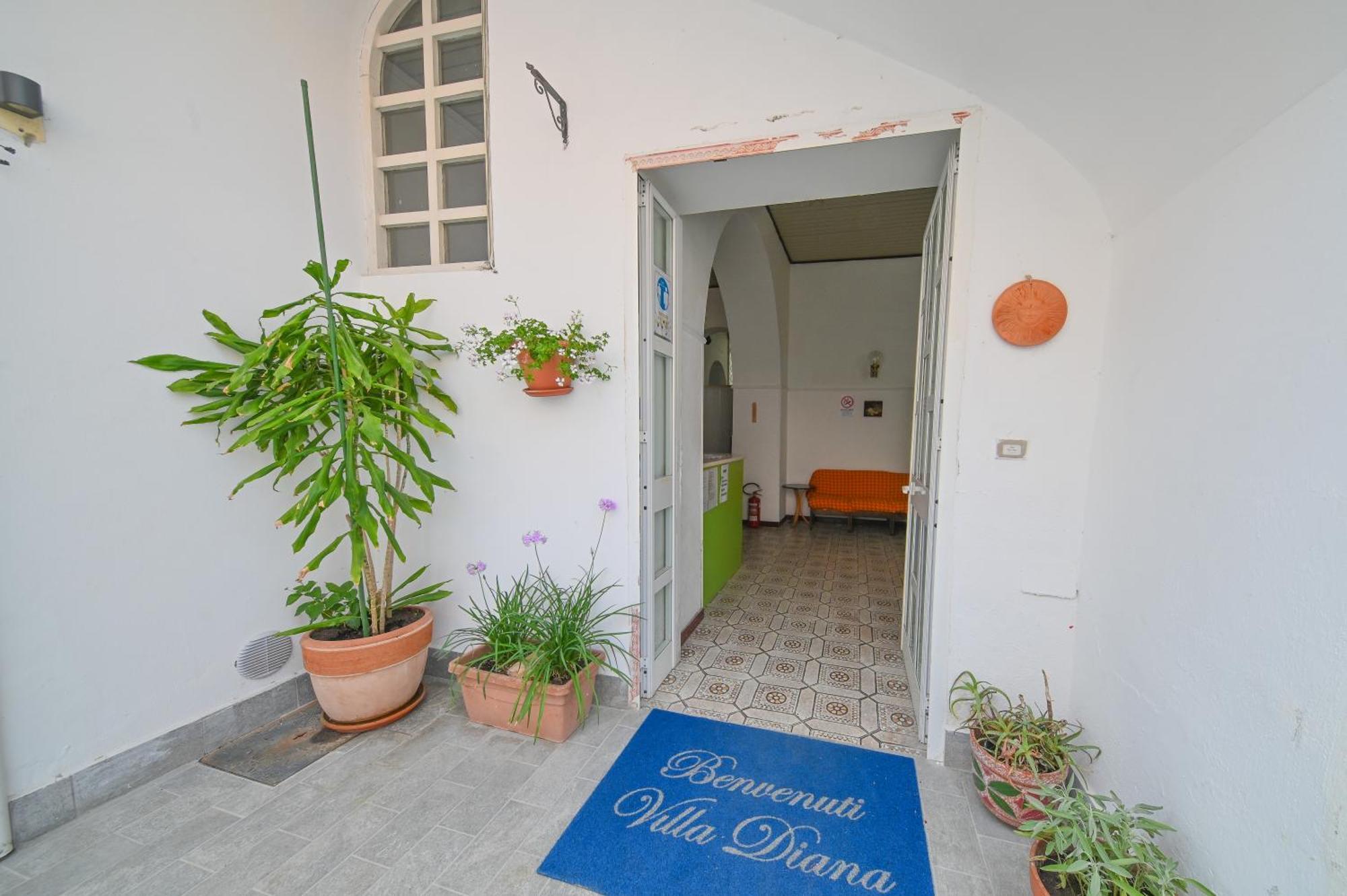 Villa Diana - Beach & Rooms อีสเกีย ภายนอก รูปภาพ